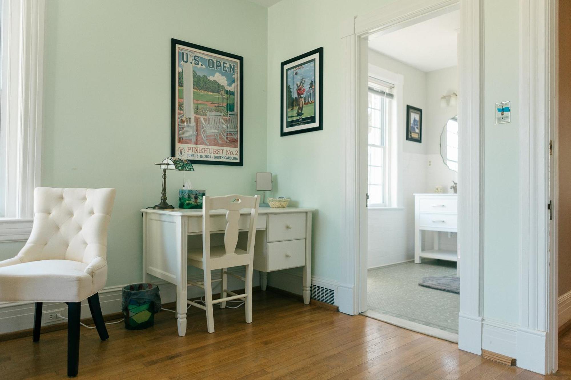 The Carriage House Inn Bed And Breakfast Southport Room photo