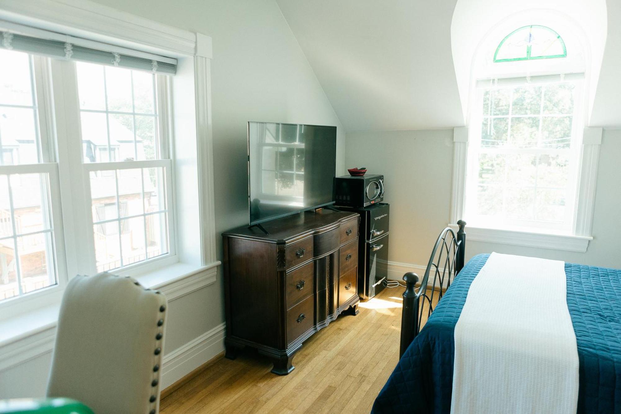 The Carriage House Inn Bed And Breakfast Southport Room photo