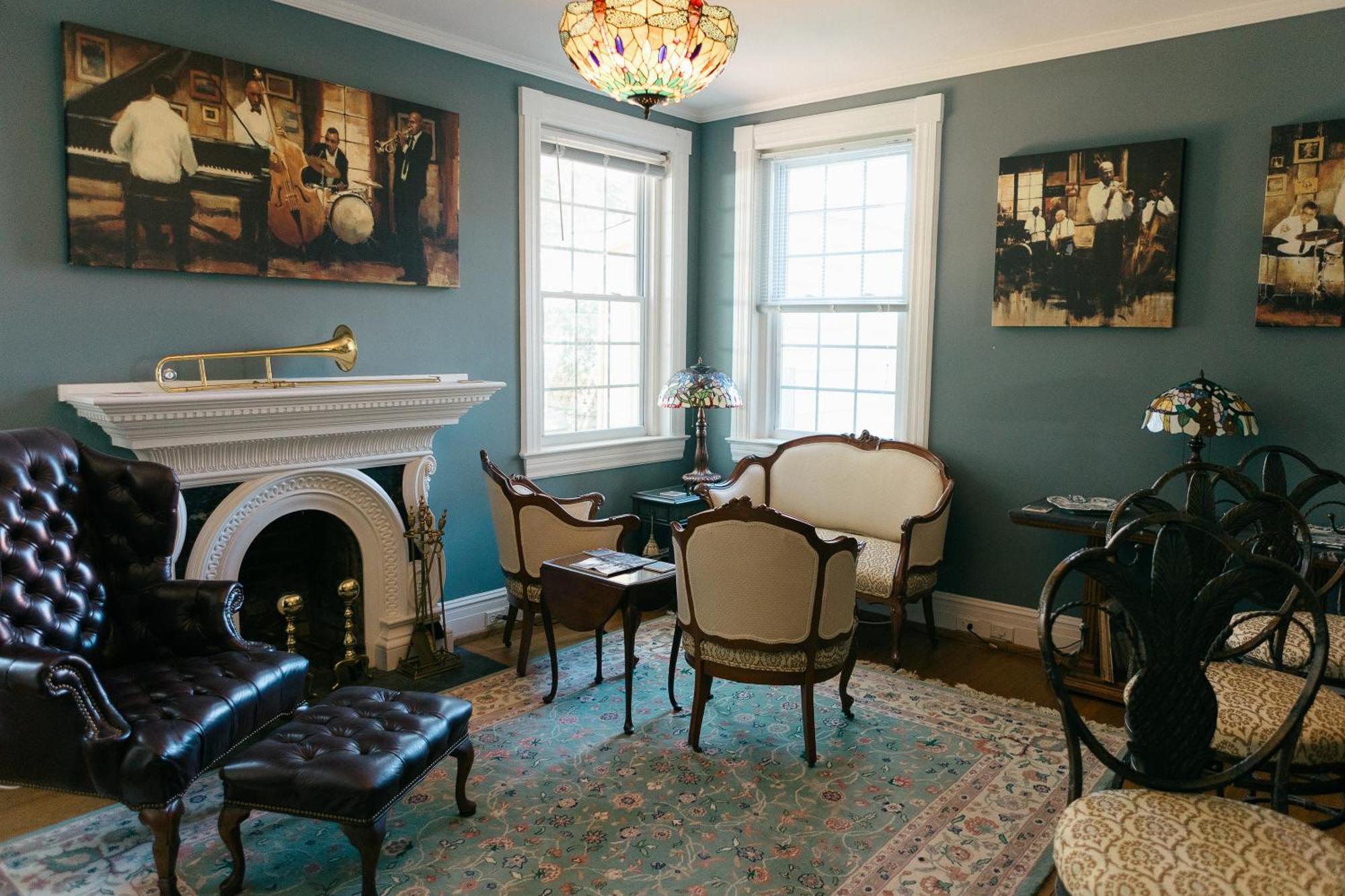 The Carriage House Inn Bed And Breakfast Southport Exterior photo