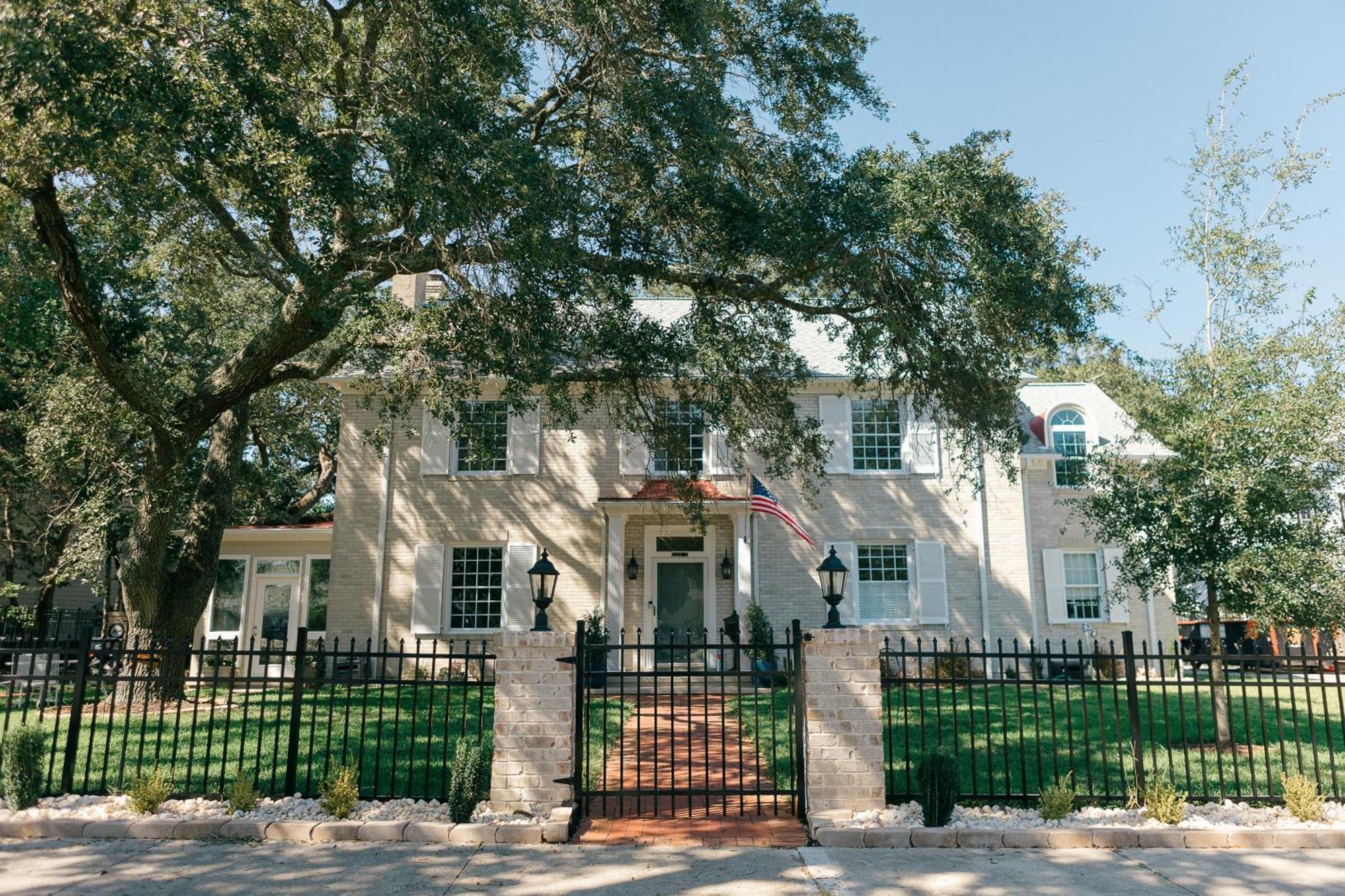 The Carriage House Inn Bed And Breakfast Southport Exterior photo
