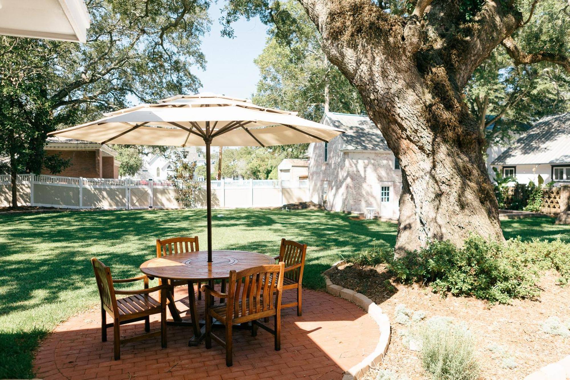 The Carriage House Inn Bed And Breakfast Southport Exterior photo